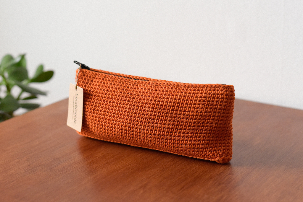 Crochet Wallet “Miserável” orange big