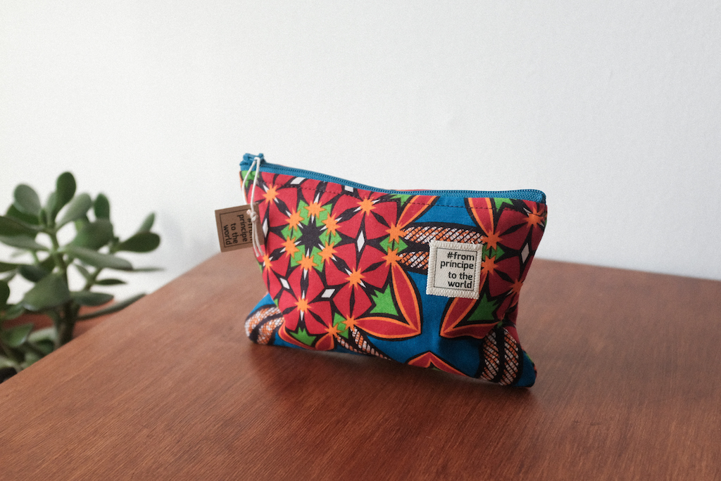 From Príncipe to the World – African pouches blue red orange green black