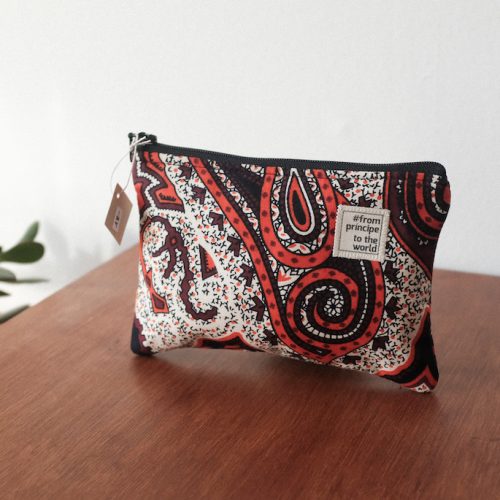 From Príncipe to the World – African pouches white black orange
