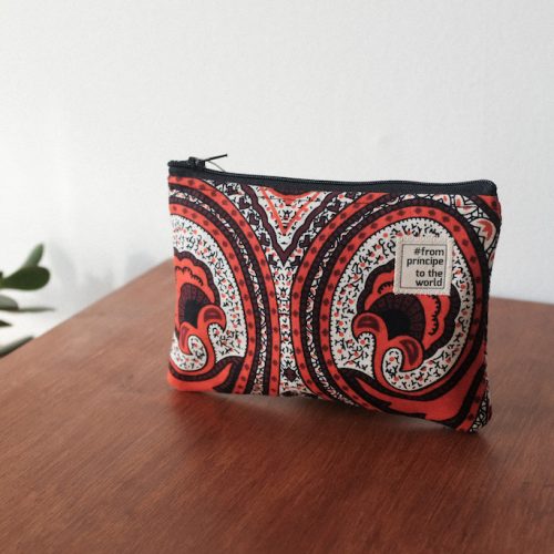 From Príncipe to the World – African pouches white black orange