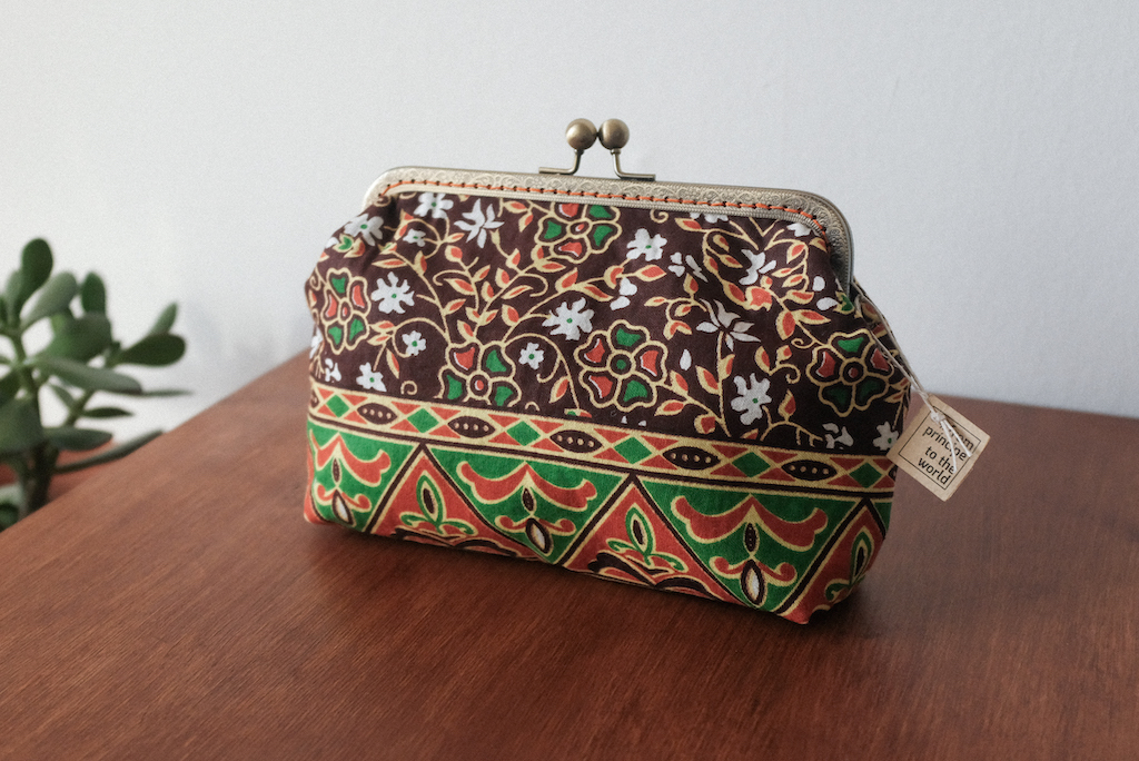 From Príncipe to the World – African purse brown terracotta green